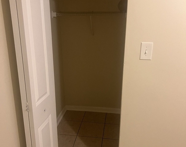 8235 S Vernon Avenue - Photo Thumbnail 4