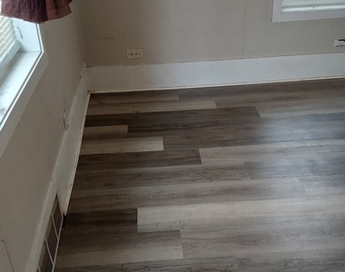 1001 Grand Avenue - Photo Thumbnail 7