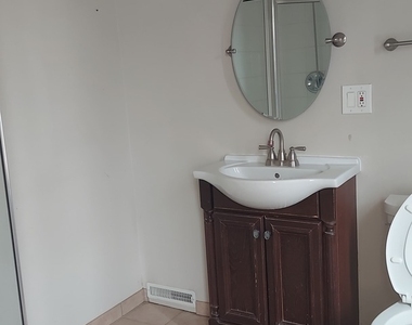 1001 Grand Avenue - Photo Thumbnail 12
