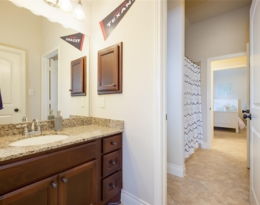 27707 Lodgemist Court - Photo Thumbnail 32