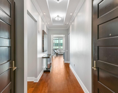 801 E Beach Drive - Photo Thumbnail 2