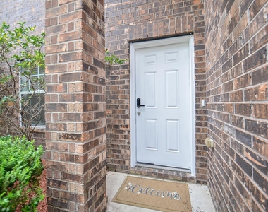 21723 Britton Hill Way - Photo Thumbnail 2