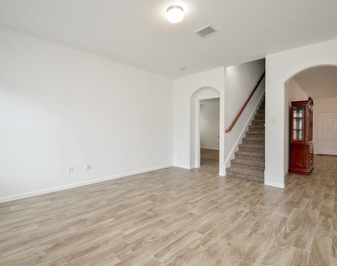 21723 Britton Hill Way - Photo Thumbnail 13