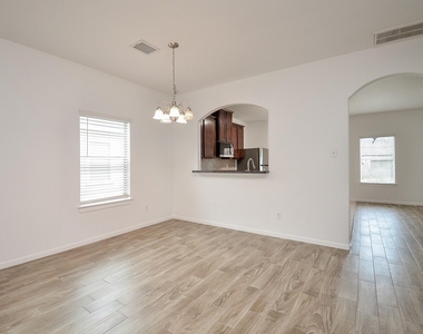 21723 Britton Hill Way - Photo Thumbnail 3