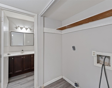 4154 Belle Park Drive - Photo Thumbnail 11