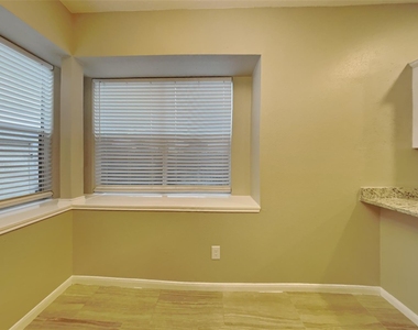 16411 Willingham Way - Photo Thumbnail 5