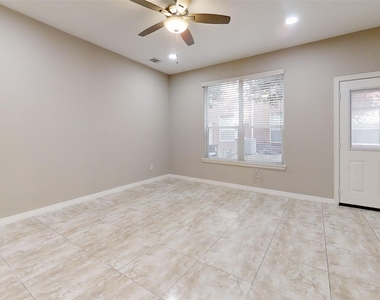 9224 Rodney Ray Boulevard - Photo Thumbnail 9