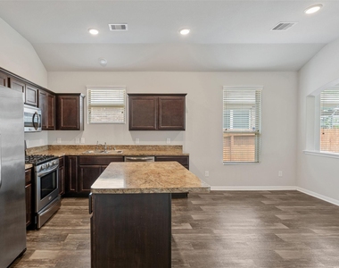 5126 Chester Springs Lane - Photo Thumbnail 2