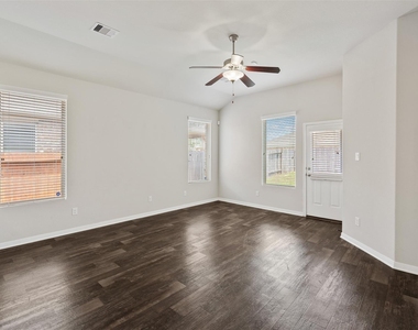 5126 Chester Springs Lane - Photo Thumbnail 7