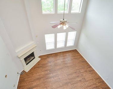 3911 Fallsbrook Court - Photo Thumbnail 18