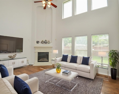 3911 Fallsbrook Court - Photo Thumbnail 6