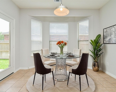 3911 Fallsbrook Court - Photo Thumbnail 17