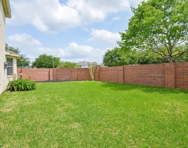 3911 Fallsbrook Court - Photo Thumbnail 28