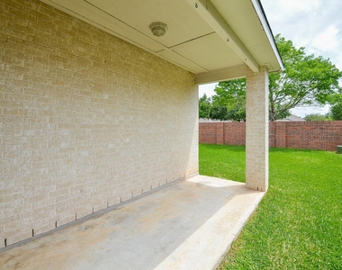3911 Fallsbrook Court - Photo Thumbnail 27