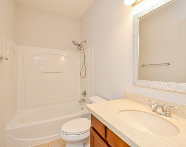 3911 Fallsbrook Court - Photo Thumbnail 22