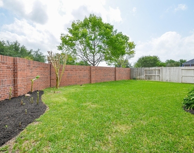 3911 Fallsbrook Court - Photo Thumbnail 30