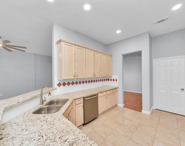 1819 Misty Falls Lane - Photo Thumbnail 9