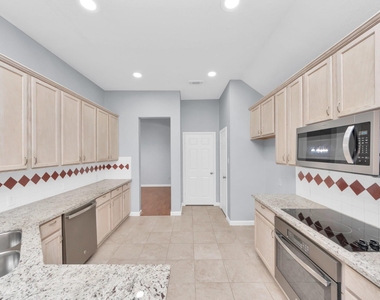 1819 Misty Falls Lane - Photo Thumbnail 11