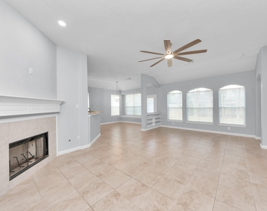 1819 Misty Falls Lane - Photo Thumbnail 5