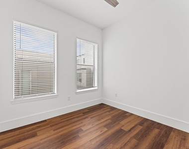 1508 Blodgett Street - Photo Thumbnail 21