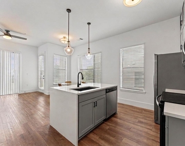 1508 Blodgett Street - Photo Thumbnail 7