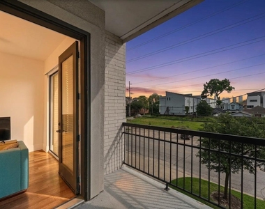 1508 Blodgett Street - Photo Thumbnail 13