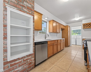 22206 Red River Drive - Photo Thumbnail 7