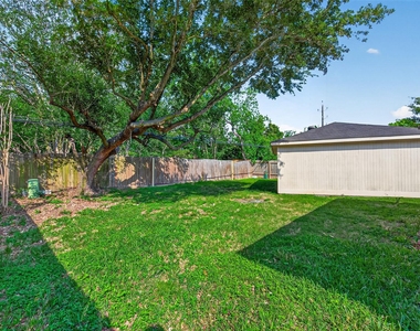 22206 Red River Drive - Photo Thumbnail 20