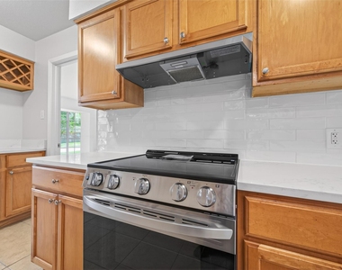 22206 Red River Drive - Photo Thumbnail 9