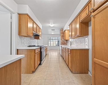 22206 Red River Drive - Photo Thumbnail 8