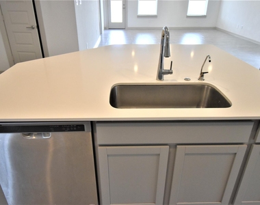4023 Yonkers Valley Lane - Photo Thumbnail 2