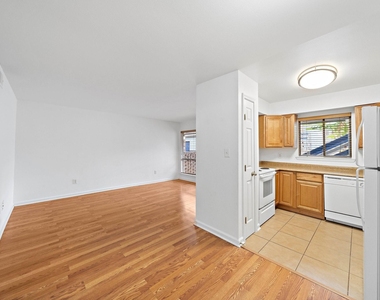 100 Market Street - Photo Thumbnail 3