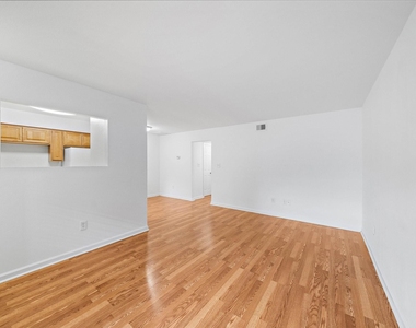 100 Market Street - Photo Thumbnail 2