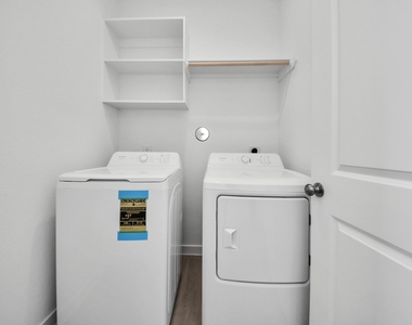 29515 Pondview Drive - Photo Thumbnail 6