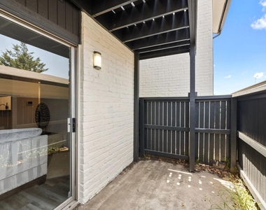 10101 Forum Park Drive - Photo Thumbnail 4