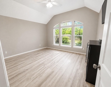 5106 Misty Lane - Photo Thumbnail 9