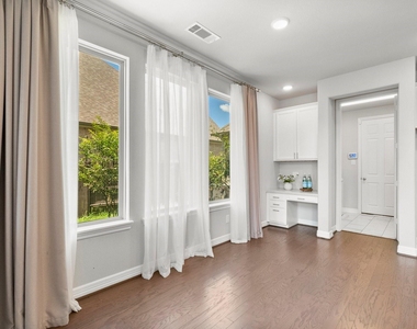 2840 Jehlon Lane - Photo Thumbnail 13