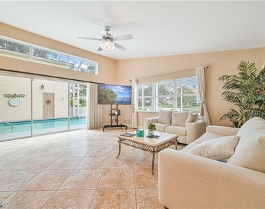14980 Lake Olive Drive - Photo Thumbnail 11