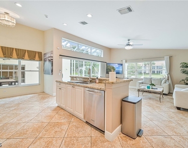 14980 Lake Olive Drive - Photo Thumbnail 10