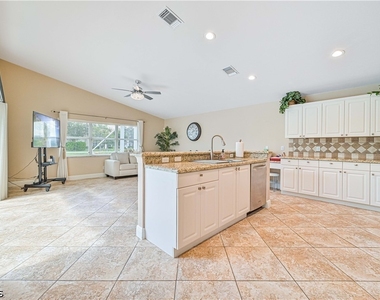 14980 Lake Olive Drive - Photo Thumbnail 8