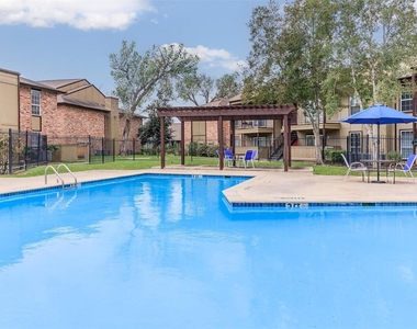 10301 Sandpiper Drive - Photo Thumbnail 13