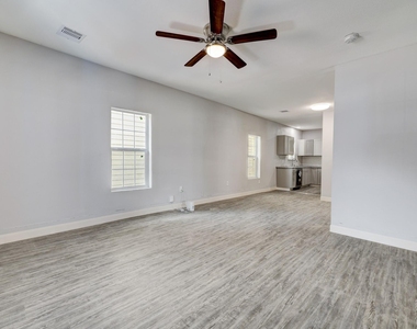 4224 Marina Street - Photo Thumbnail 3
