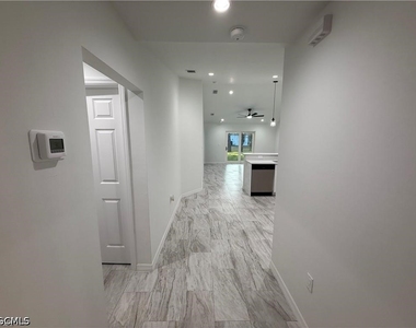 27079 Washington Street - Photo Thumbnail 3