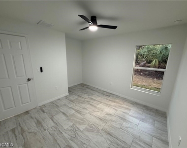 27079 Washington Street - Photo Thumbnail 9