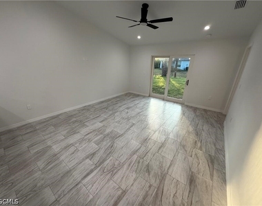 27079 Washington Street - Photo Thumbnail 8