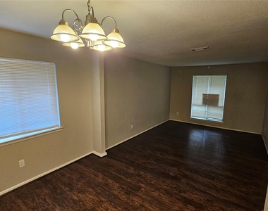 4430 Mccleester Drive - Photo Thumbnail 8