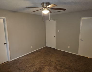 4430 Mccleester Drive - Photo Thumbnail 16