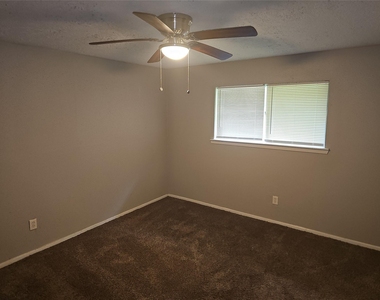 4430 Mccleester Drive - Photo Thumbnail 15