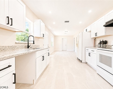 4426 Poinsettia Street - Photo Thumbnail 2