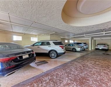 14813 Laguna Drive - Photo Thumbnail 46